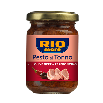 Pesto Rio Mare z tuńczykiem, czarnymi oliwkami i | Aqua e Sale
